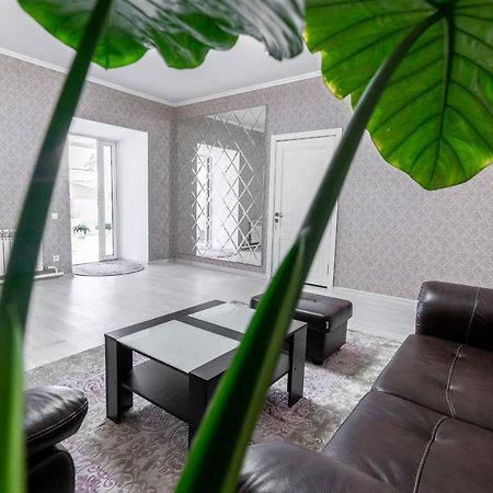 Mixx Hotel Karakol Kültér fotó