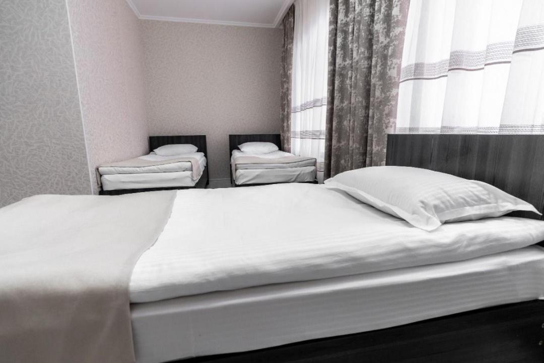 Mixx Hotel Karakol Kültér fotó