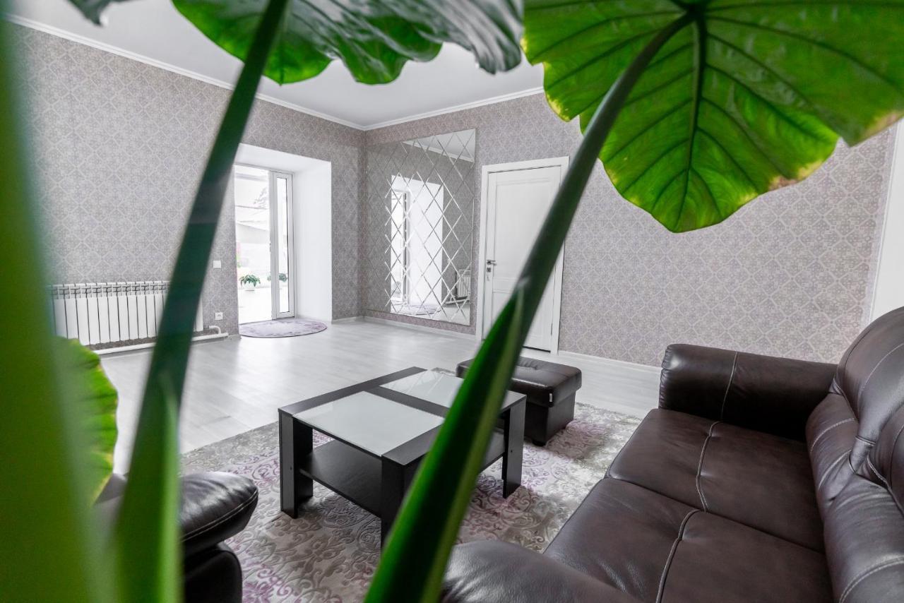 Mixx Hotel Karakol Kültér fotó
